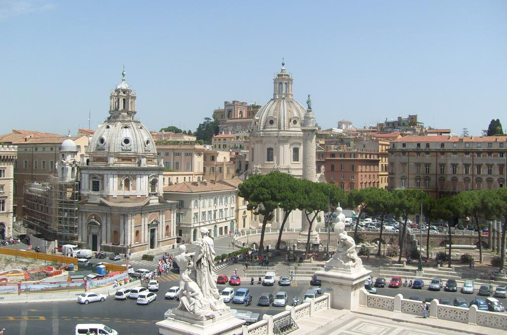 Viale Del Colosseo Bed & Breakfast Rome Bagian luar foto